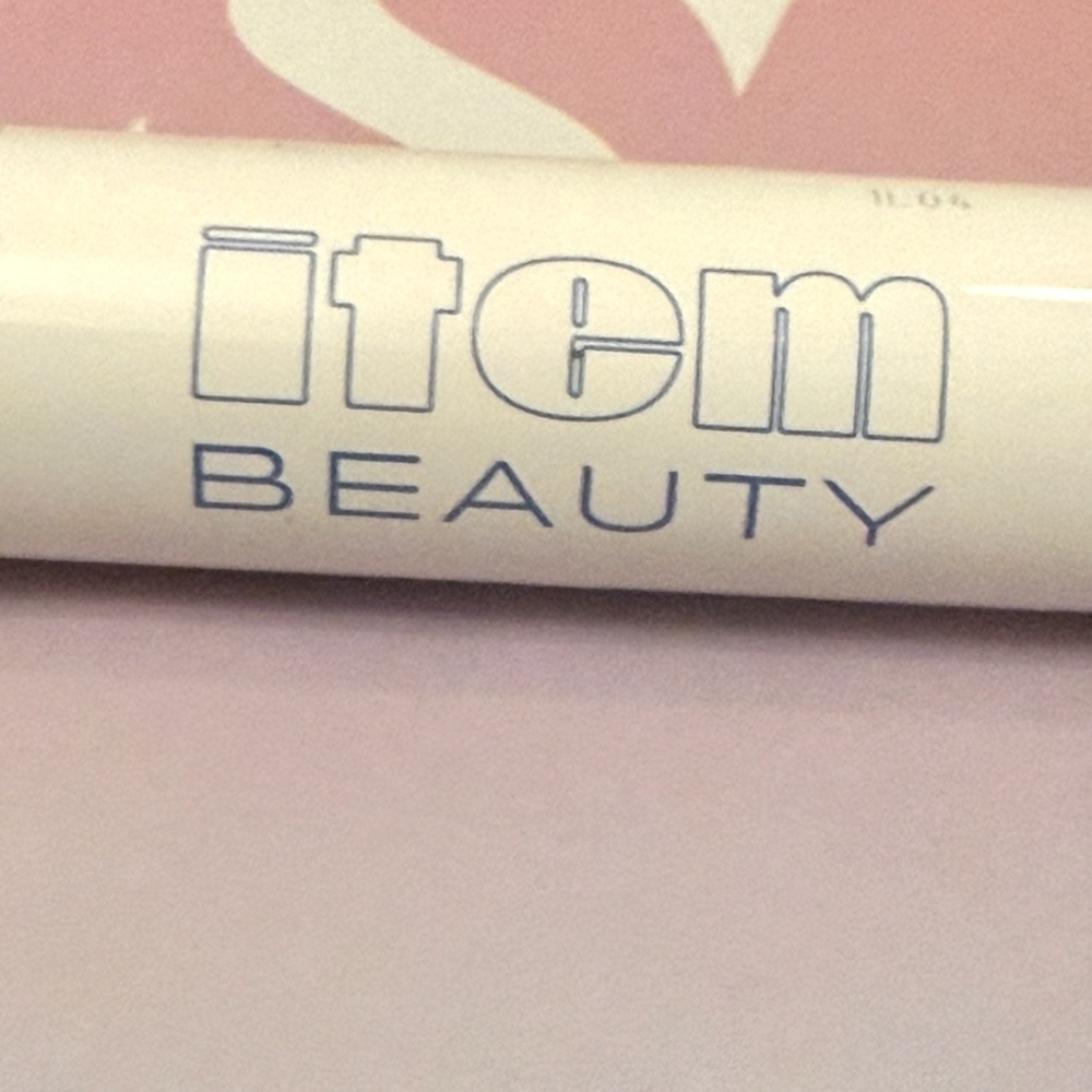 ITEM Beauty Boost Juice Dual-Ended Lash Primer & Colored Mascara lavender/Blue - Picture 6 of 6